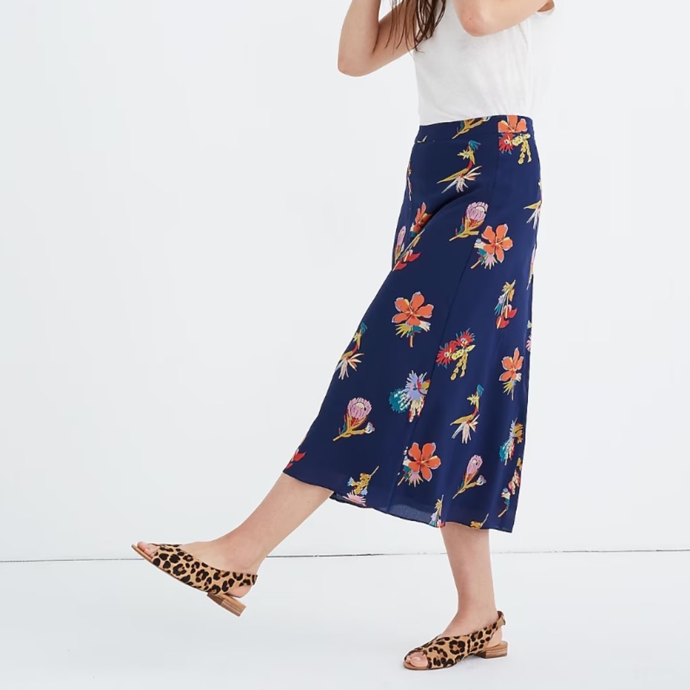 Madewell Bird of Paradise navy floral silk Atrium midi skirt, size 2